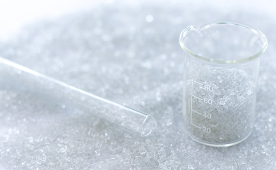 Contribution to a “decarbonized society” through CO2 emission reduction (approximately 28%).